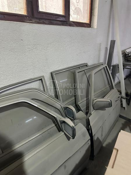 Mercedes Benz W123 300td