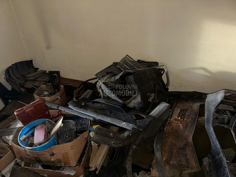 Mercedes Benz W123 300td