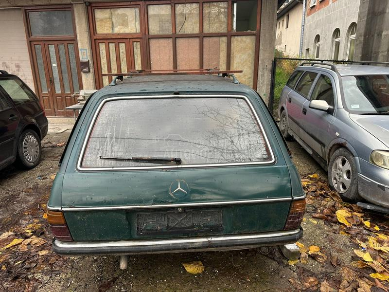 Mercedes Benz W123 300td