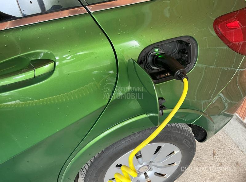 Mercedes Benz B 250 E LEKRTO