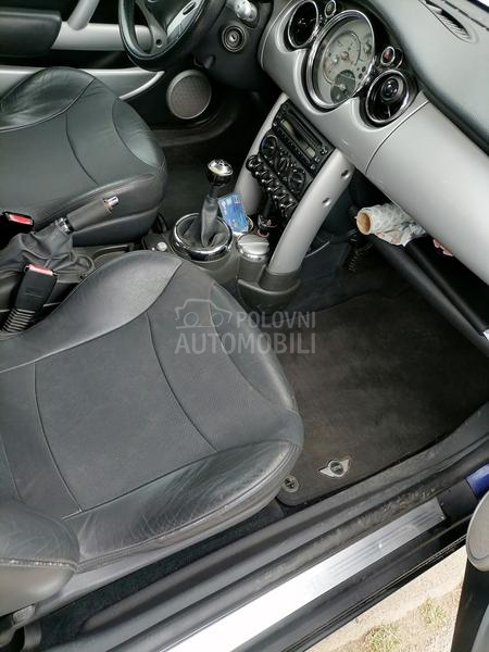 MINI Cooper 1.6