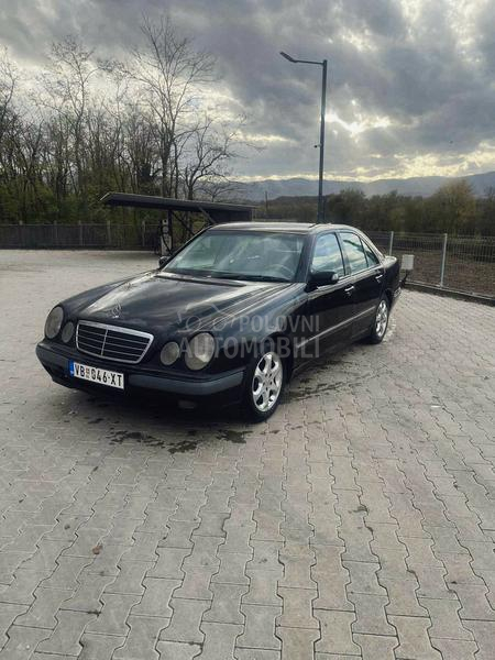 Mercedes Benz E 270 w210