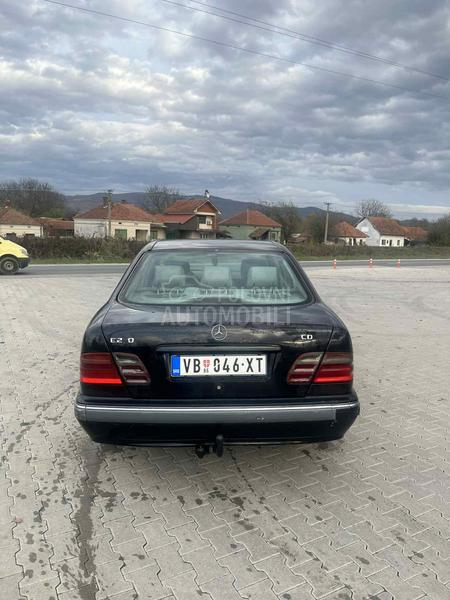 Mercedes Benz E 270 w210