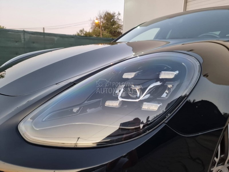 Porsche Panamera 4S