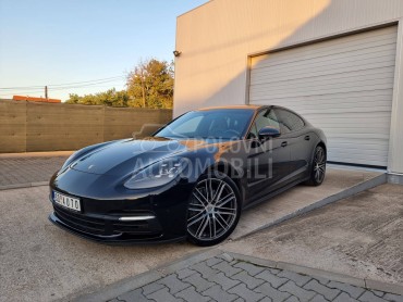 Porsche Panamera 4S