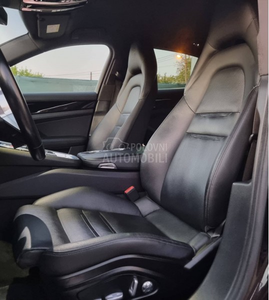 Porsche Panamera 4S