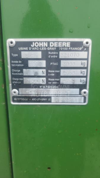 John Deere 575