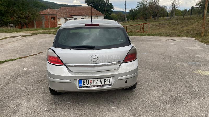 Opel Astra H 