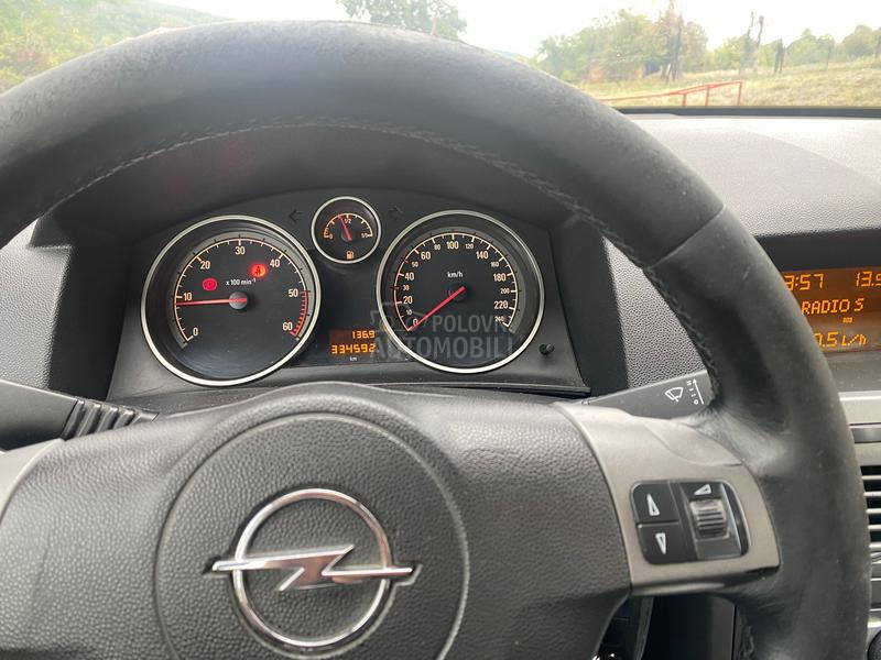 Opel Astra H 