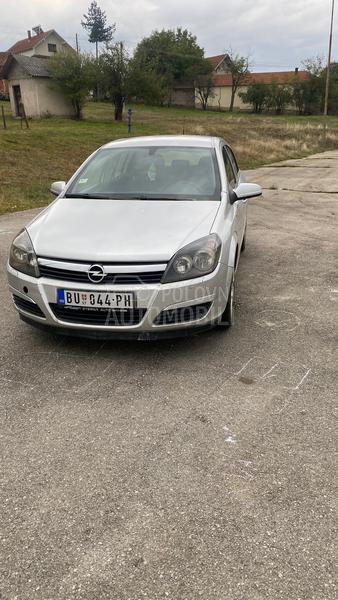 Opel Astra H 