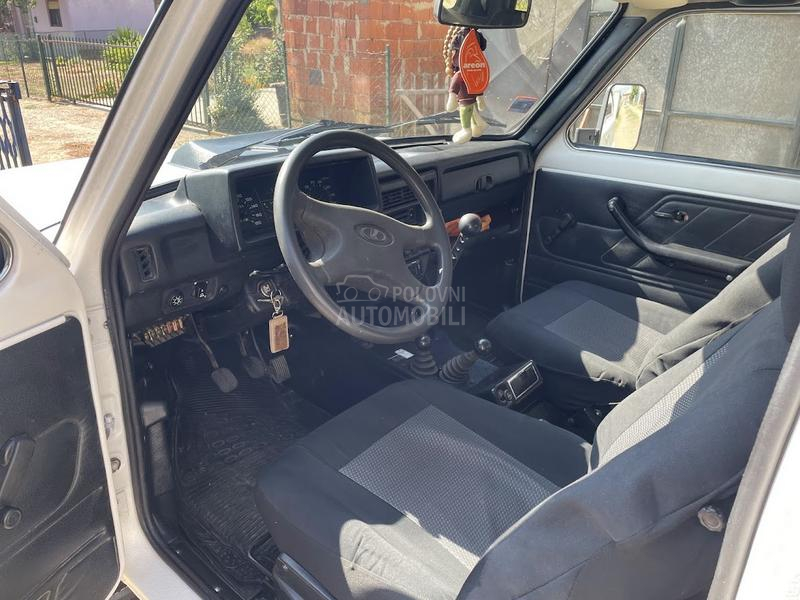 Lada Niva 1.7 i