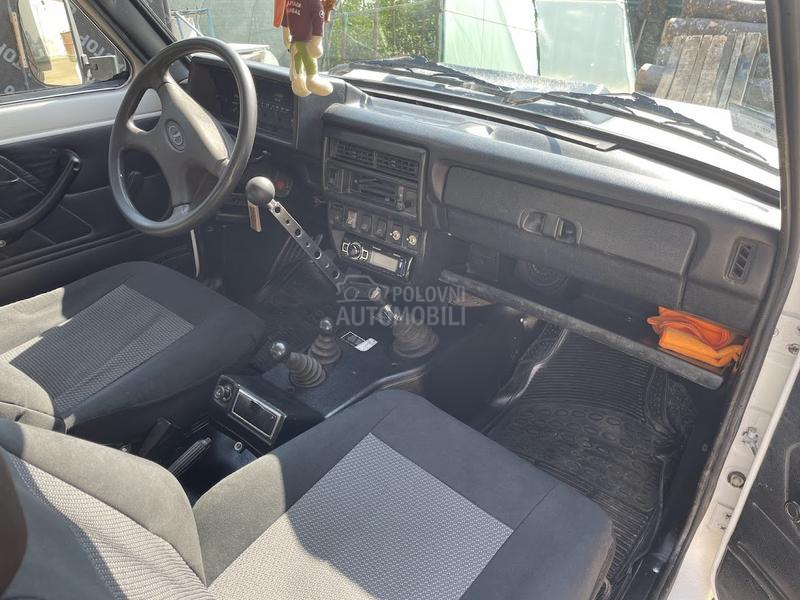 Lada Niva 1.7 i