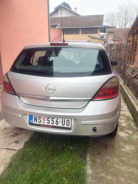 Opel Astra H 1.7