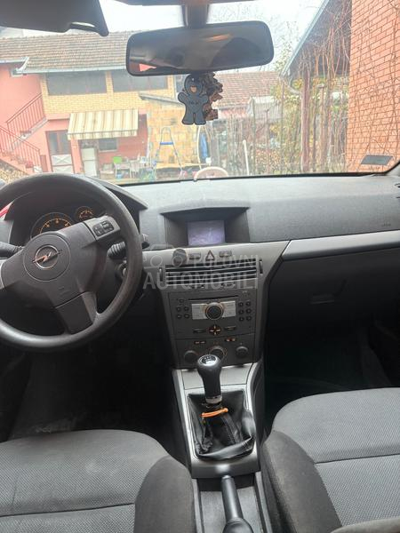 Opel Astra H 1.7