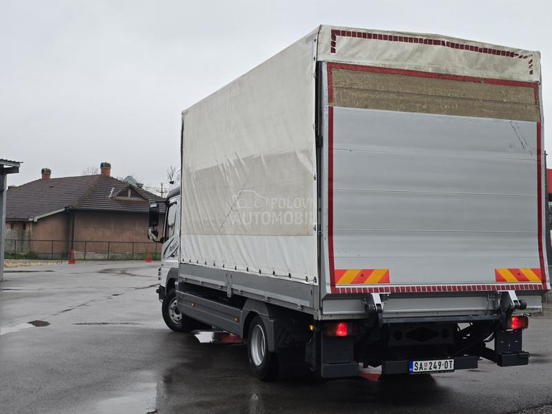 Mercedes Benz 818 5.20