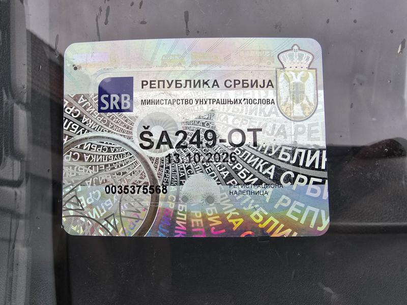 Mercedes Benz 818 5.20