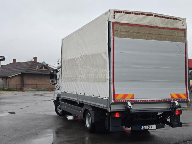 Mercedes Benz 818 5.20