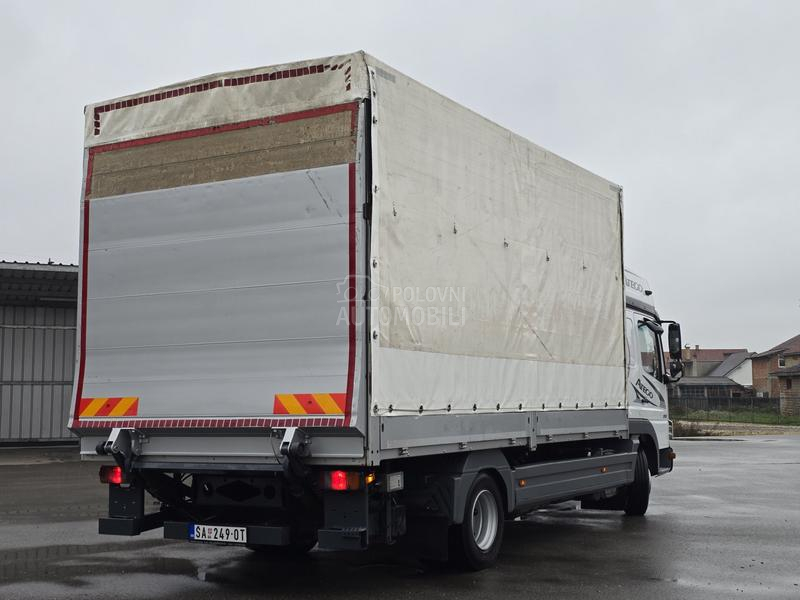 Mercedes Benz 818 5.20