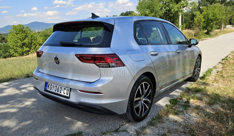 Volkswagen Golf 8 2.0 DSG