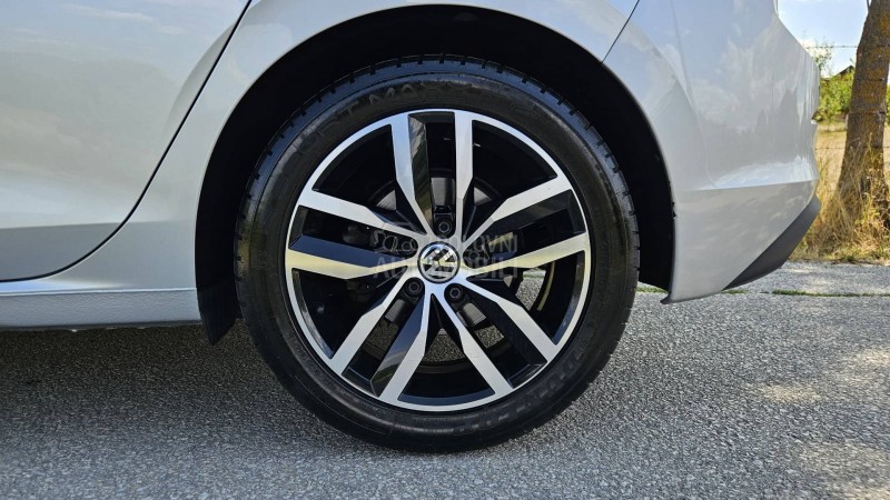 Volkswagen Golf 8 2.0 DSG