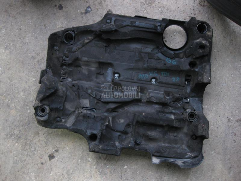 Ukrasni poklopac motora 2.0 td