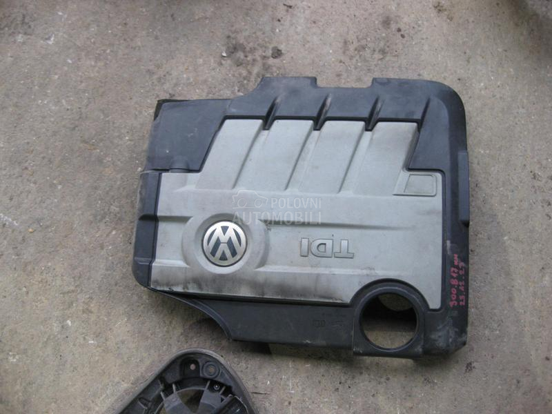Ukrasni poklopac motora 2.0 td
