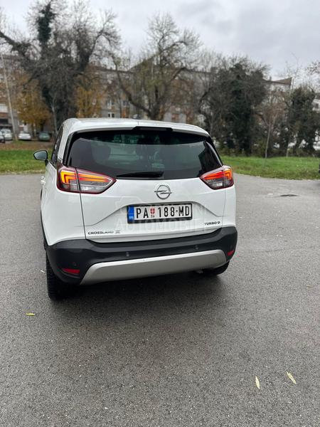 Opel Crossland X  turbo d