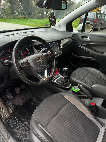 Opel Crossland X  turbo d