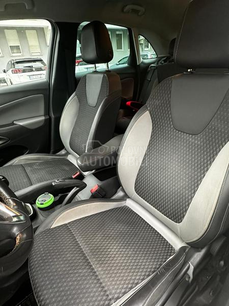 Opel Crossland X  turbo d