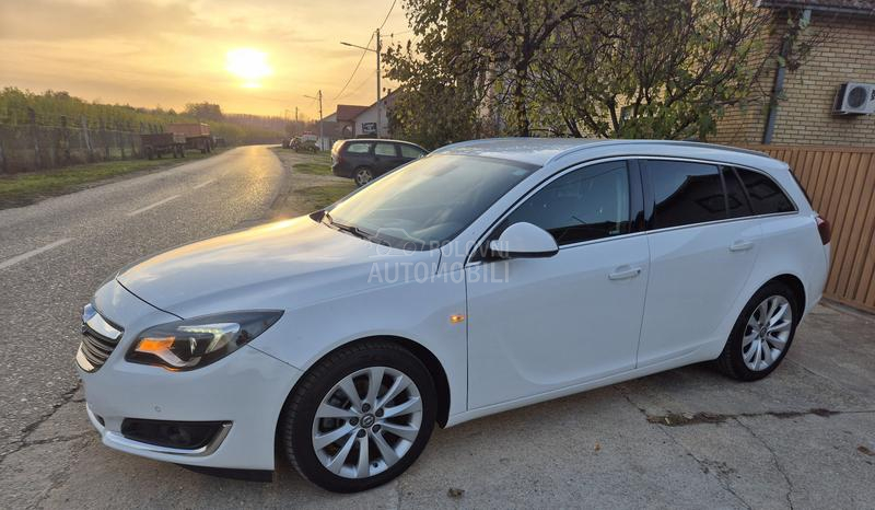 Opel Insignia 2.0CDTI  C.O.S.M.O