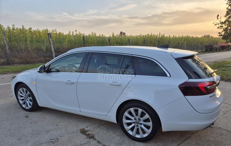 Opel Insignia 2.0CDTI  C.O.S.M.O