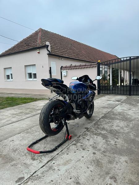 Suzuki GSX R 600