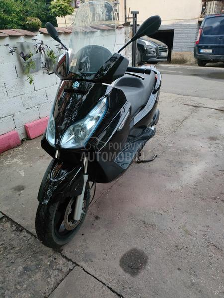 Piaggio X7