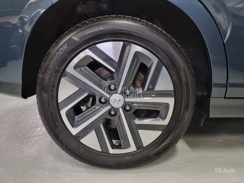 Hyundai Kona Electric 64