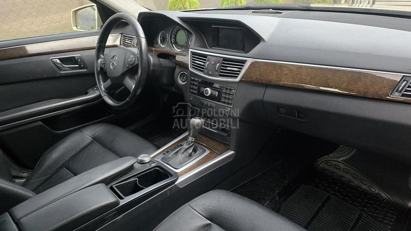 Mercedes Benz E 200 200Cdi elegance