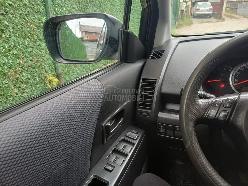 Mazda 5 7 sedista