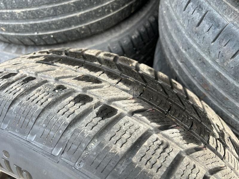 Continental 215/65 R16 Zimska