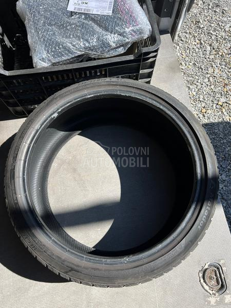 Vredestein 235/35 R19 Letnja