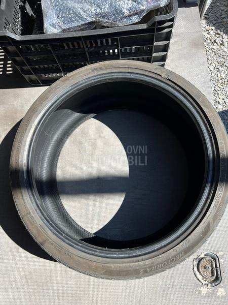 Vredestein 235/35 R19 Letnja