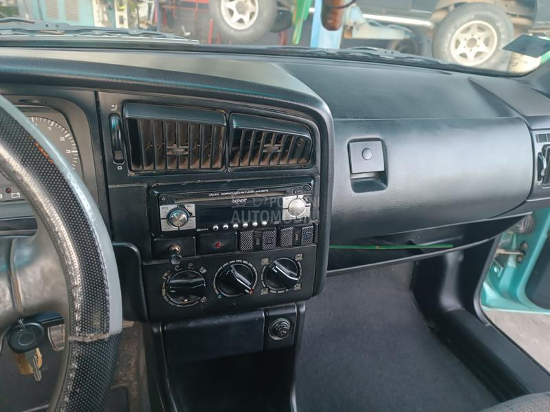 Volkswagen Passat B3 1.8