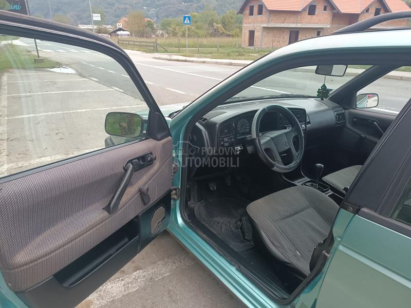 Volkswagen Passat B3 1.8