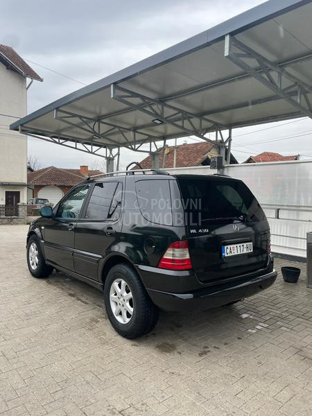 Mercedes Benz ML 430 