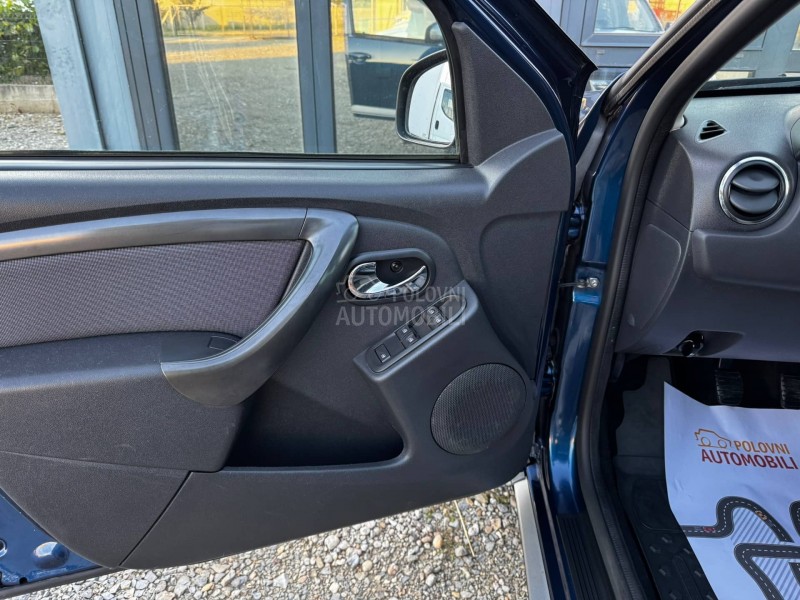Dacia Duster 4x4 fuull NOV