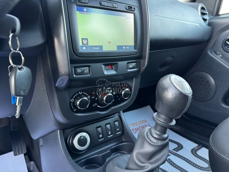 Dacia Duster 4x4 fuull NOV