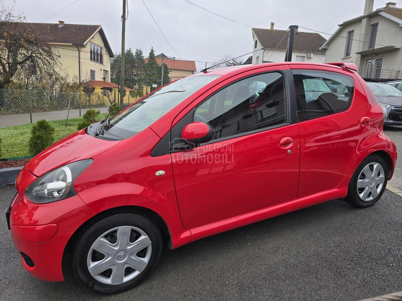 Toyota Aygo 1.0 B CH