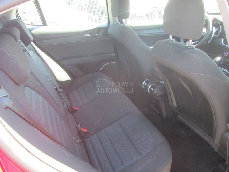 Alfa Romeo Stelvio 2.2t Business Q4