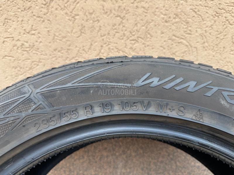 Vredestein 235/55 R19 Zimska