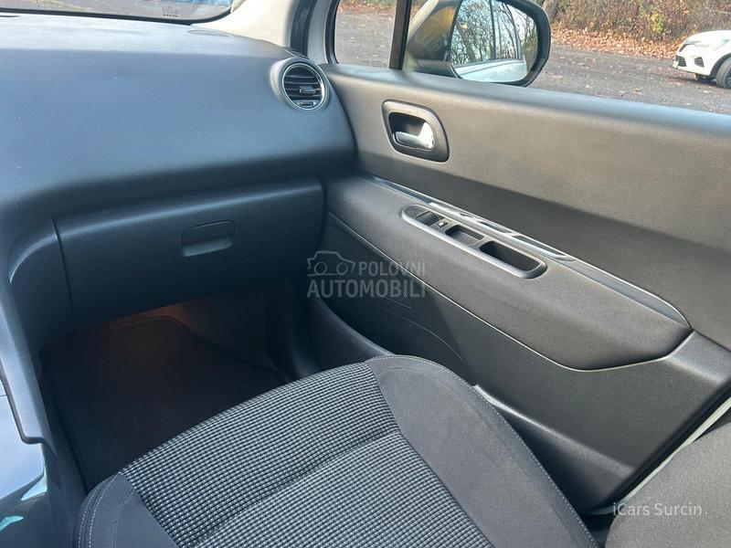 Peugeot 5008 1.6 hdi P.A.N.O.