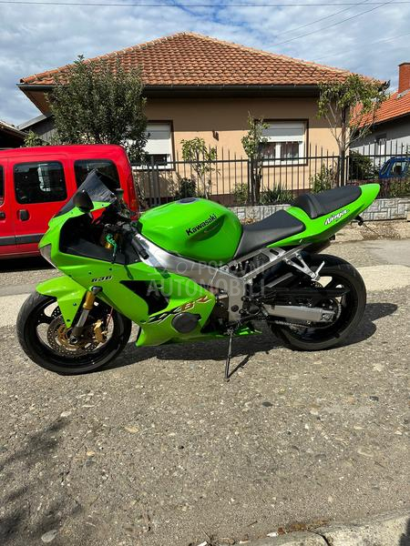 Kawasaki zx6r
