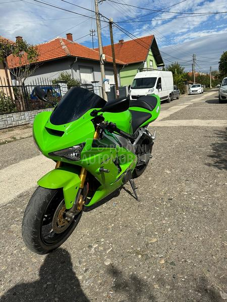 Kawasaki zx6r